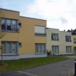 Das Bild zeigt eine Außenaufnahme des Gebäudes an der Pferdebachstraße.