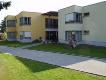 Sie sehen das Wohnheim in der Pferdebach-Straße.